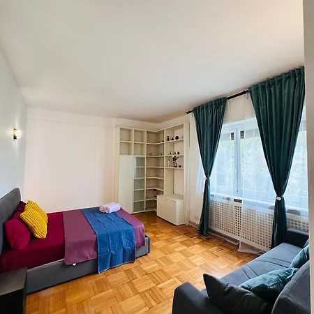 The Sereno-4 * Rome
